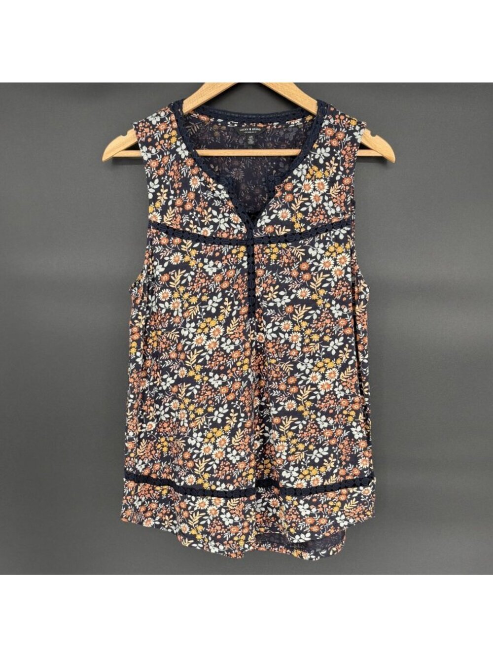 Lucky Brand Women's Floral Sleeveless Blouse L Navy Daisy Cotton Modal Ditsy